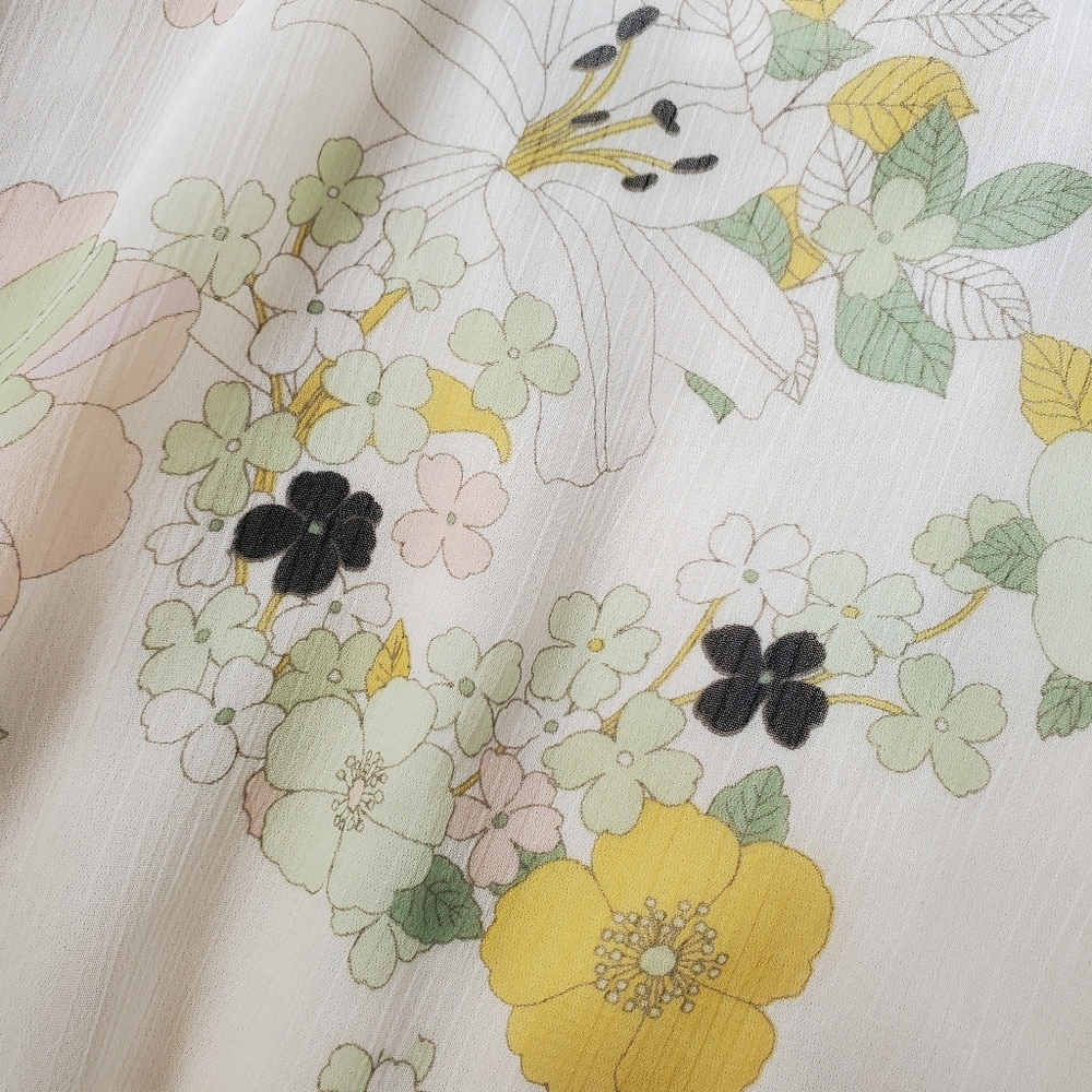 LC Lauren Conrad Floral Top - Picture 2 of 7
